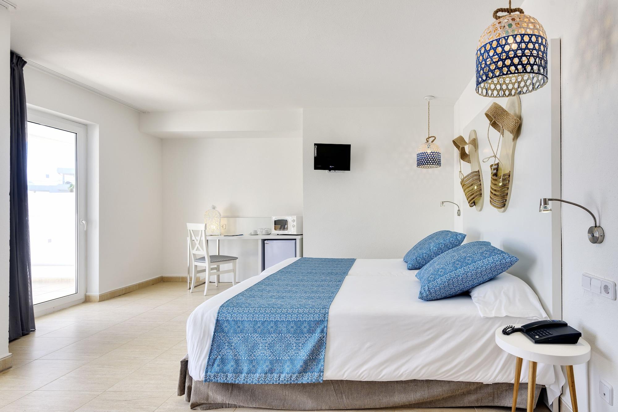 Aparthotel Tropic Garden Santa Eulalia del Río Exterior foto