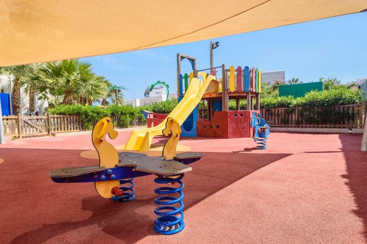 Aparthotel Tropic Garden Santa Eulalia del Río Exterior foto
